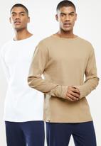Superbalist - 2-pack premium ribbed crew neck long sleeve tops - brown & white 
