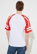 Trendyol - Contrast sleeve tee - white & red