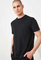 Trendyol - Basic top & shorts pj set - black