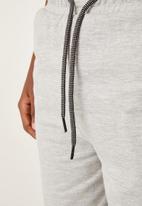 Flyersunion - Fleece knit short - grey melange