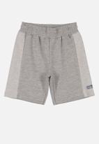 Quimby - Boys basic sweat shorts - grey