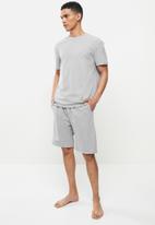 Trendyol - Basic top & shorts pj set - grey