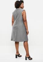 AMANDA LAIRD CHERRY - Plus mona dress - grey
