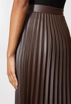 VELVET - Pu pleated a-line midi skirt - brown 