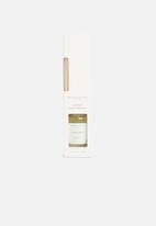 Amanda Jayne - Fresh zest scented reed diffuser