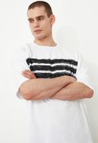 Trendyol - Benzo stripe short sleeve tee - white