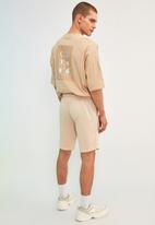 Trendyol - Leg print shorts - beige