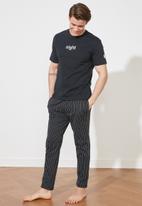 Trendyol - Short sleeve printed top & pants sleep set - navy