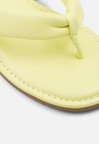 Call It Spring - Triwen sandal - bright yellow