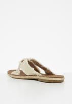 Butterfly Feet - Celia 1 sandal - beige