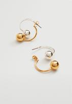 MANGO - Intertwined hoop earrings - gold