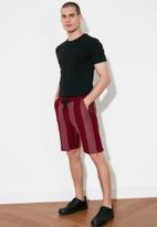 Trendyol - Vert stripe shorts - burgundy