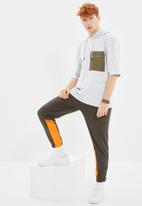 Trendyol - Contrast colour jogger - khaki
