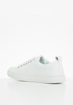 POLO - Idris tonal contrast pin punch sneaker - white