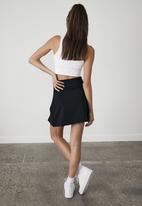 Factorie - Front pleat tennis skirt - black