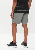 Hi-Tec - Every day volley short - olive