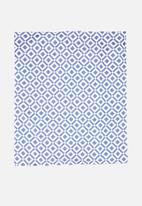 Sixth Floor - Aavaros foldable picnic mat - blue