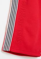 SOVIET - B stark track shorts - red