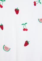 Me&B - Embroidered fruit tee - white