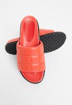 Z_Code_Z - Poly quilted slide - coral