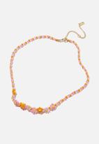 Rubi - Premium beaded necklace - gold plated pink daisy
