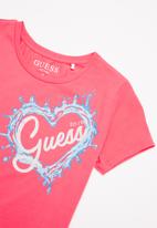 GUESS - Short sleeve heart tee - rouge pink