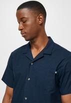 Lark & Crosse - Regular fit lightweight textured short sleeve shirt - navy