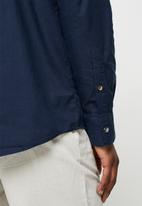Lark & Crosse - Regular fit lightweight textured shirt - navy