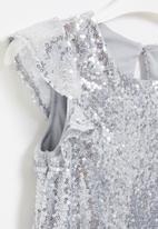 POP CANDY - Younger girls sequin flutter sleeve dress - silver