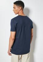 Superbalist - Nate embroidered nautique tee - navy