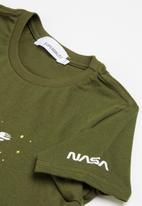 Superbalist - NASA tee & shorts pj set - olive & black