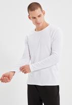 Trendyol - Tom slim fit long sleeve tee - white