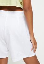 Cotton On - Darcy tailored linen blend short - white