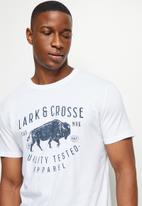 Lark & Crosse - L&c graphic crew neck tee - white