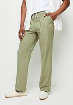 Lark & Crosse - Textured elastic waistband pant - fatigue green