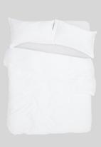 Sheraton Textiles - Egyptian Cotton straight stitch duvet cover set - white 400tc