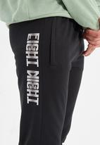 Trendyol - Hard core printed regular fit sweatpants - black