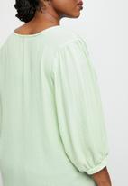 edit Plus - Femme guaged sleeve blouse - mint