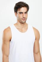 Superbalist - 2 Pack core single jersey vests - white 