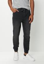 STYLE REPUBLIC - Byron tapered fit jogger jeans - washed black