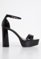 Madden Girl - Omega heel - black