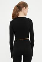 Trendyol - Seamless crop sport blouse  - black