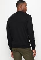 Lark & Crosse - Slim fit v-neck pullover - black