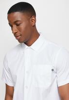 Lark & Crosse - Regular fit oxford short sleeve shirt - white