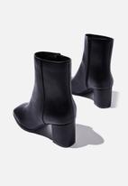 Cotton On - Ashlea square toe classic boot - black smooth