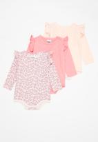 Cotton On - 3 pack long sleeve ruffle bubbysuits - somerset floral/betty spot/crystal pink