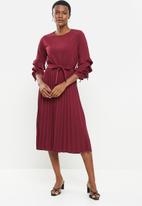 Stella Morgan - Pleated skirt maxi dress - burgundy