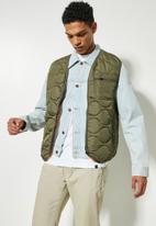 Superbalist - Rowley quilted utility vest - khaki green