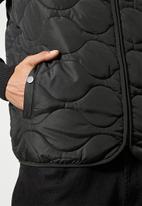 Superbalist - Rowley quilted utility vest - black