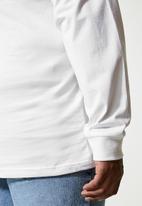 Superbalist - Aaron organic relaxed fit long sleeve plus tee - white